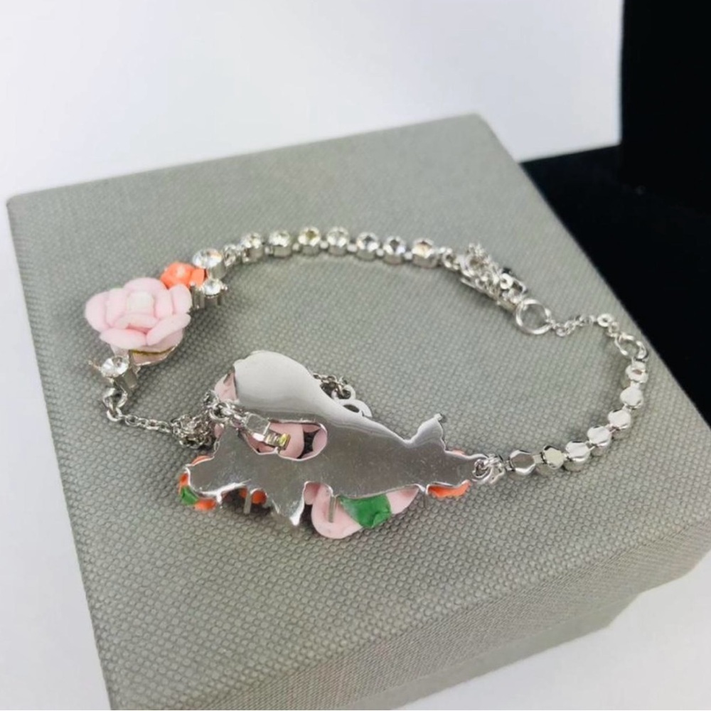 🔥EUC Christian Dior floral bracelet approximately 8” no￼stones missing +box🔥 - Picture 5 of 11